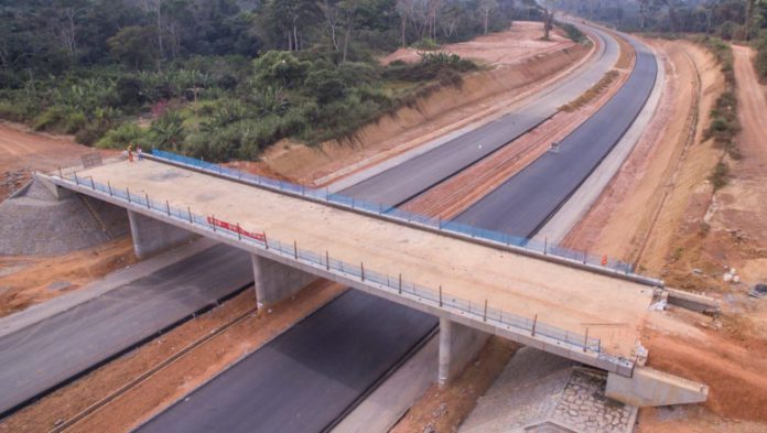 Autoroute Yaoundé-Douala