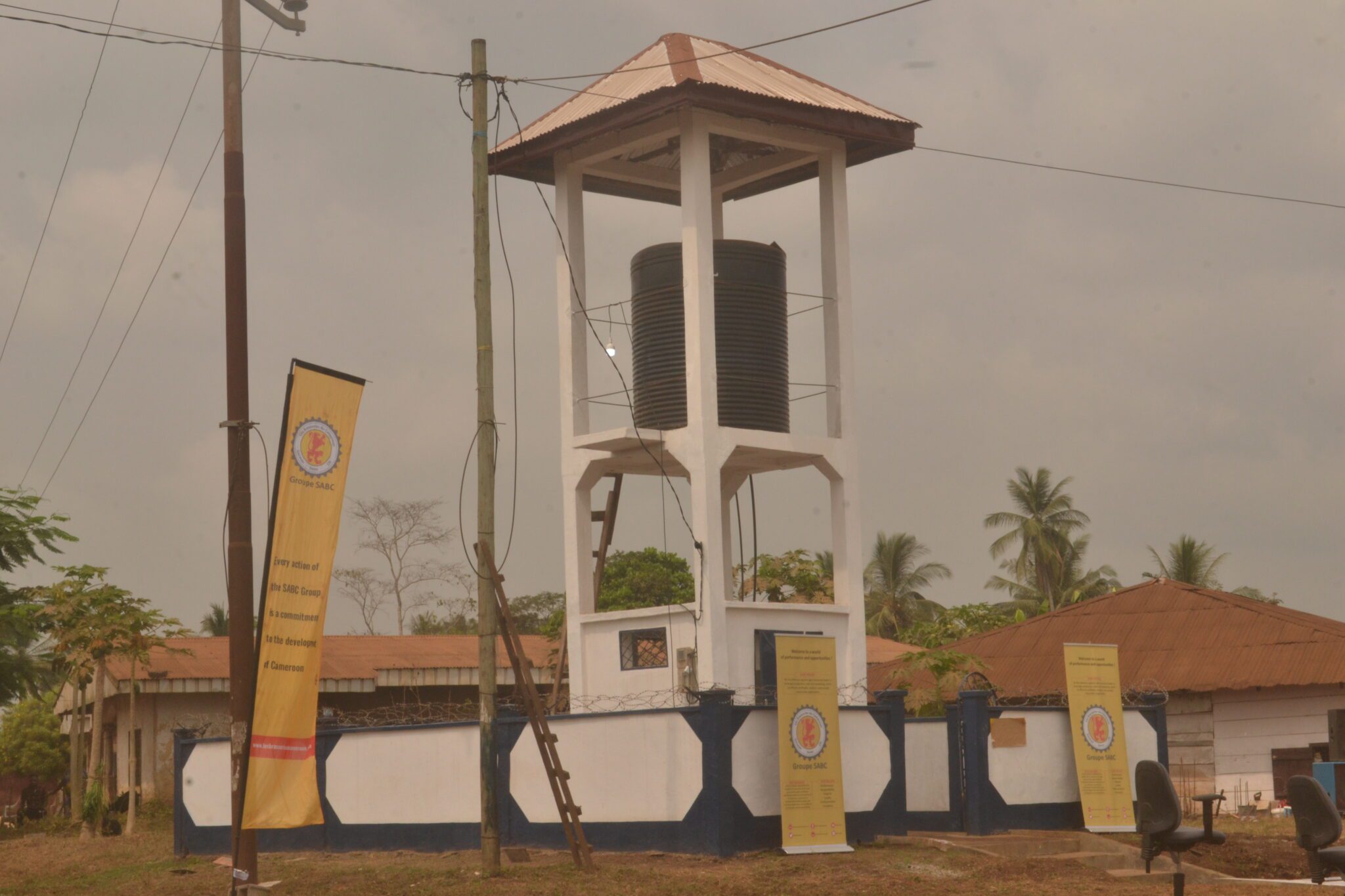 La SABC offre un point d’eau aux populations de Kumba News du Cameroun