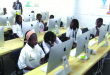 La « recette » Biya pour sortir les jeunes camerounais de la précarité