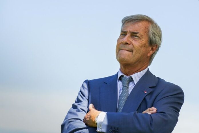 Des banques invitées suspendre les financements du groupe Bolloré